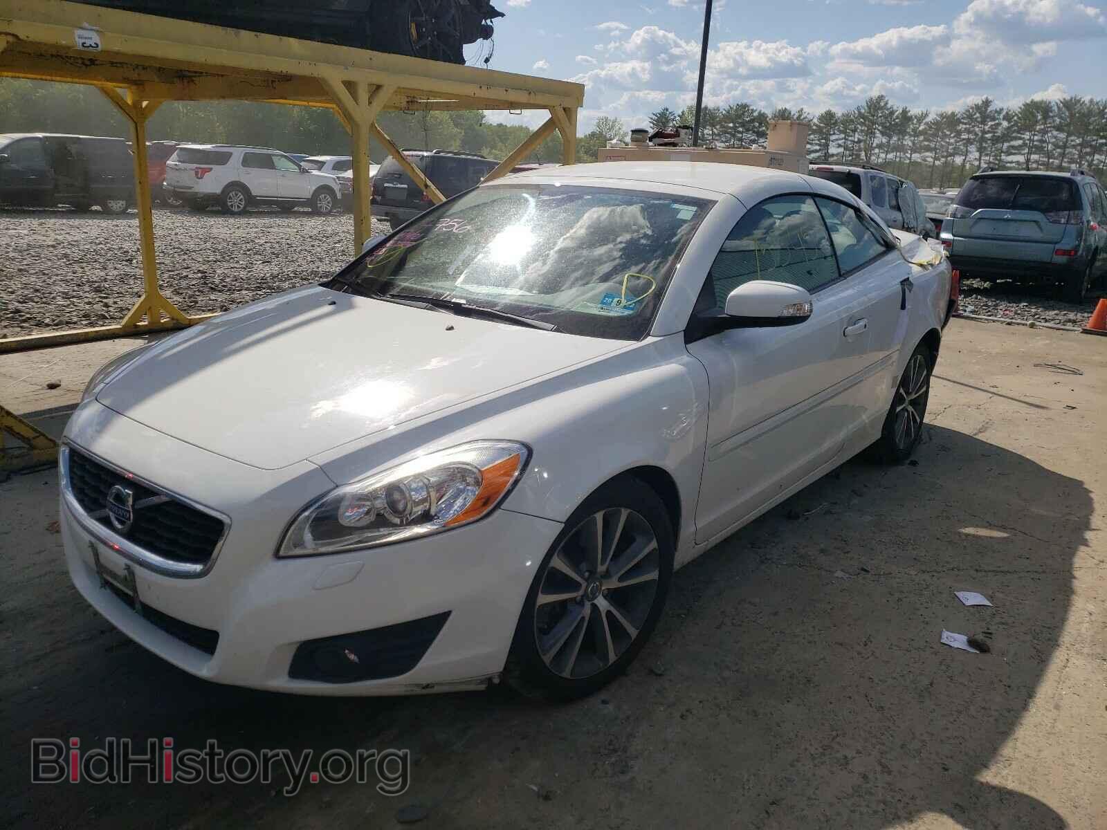 2012 VOLVO C70 - VIN: YV1672MC3CJ123077 - Фото 2