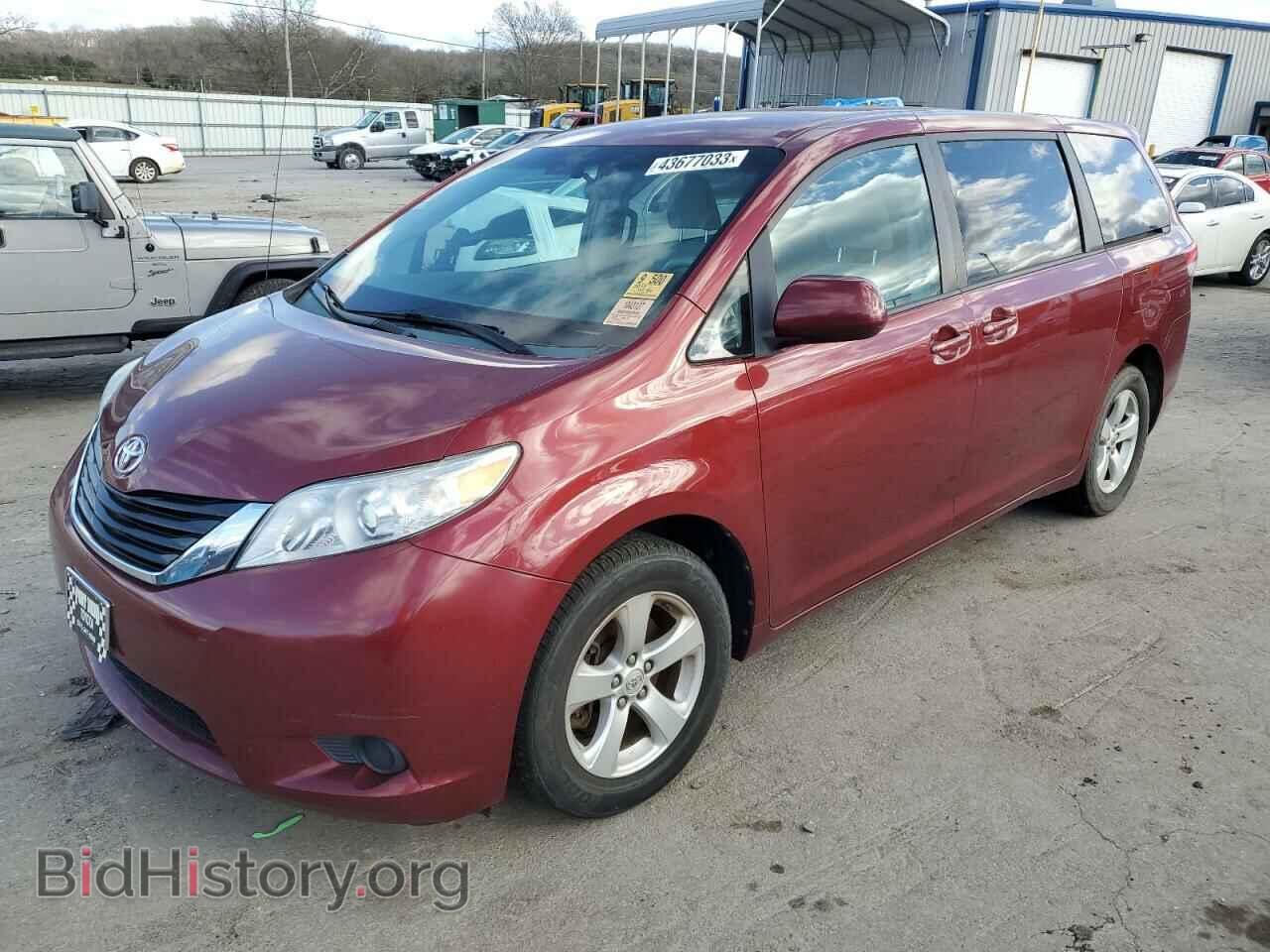 Photo 5TDKA3DC3CS013872 - TOYOTA SIENNA 2012