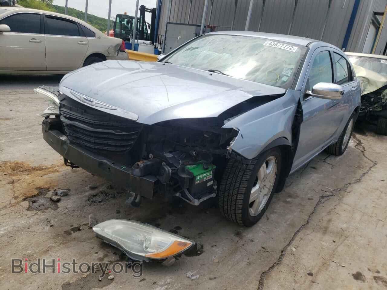 2012 CHRYSLER 200 - VIN: 1C3CCBCB0CN304566 - Photo 2
