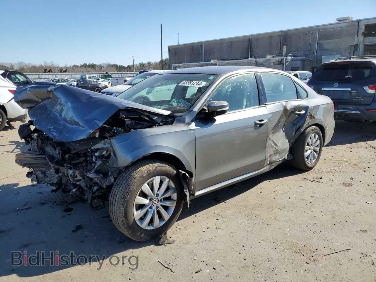 Фотография 1VWAT7A36FC036695 - VOLKSWAGEN PASSAT 2015