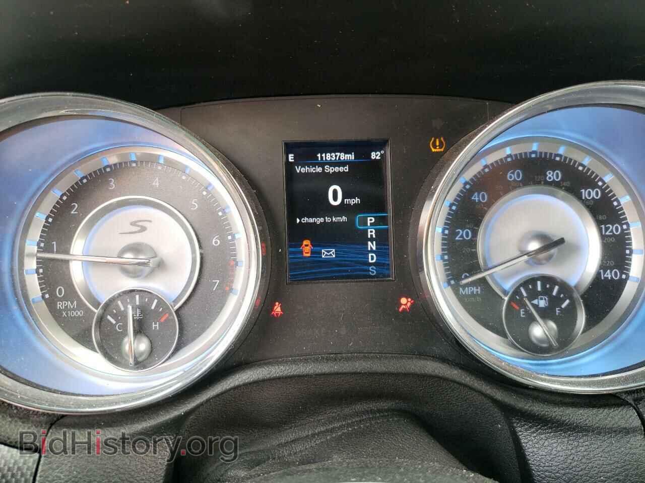 2014 CHRYSLER 300 - VIN: 2C3CCABG4EH373487 - Фото 8