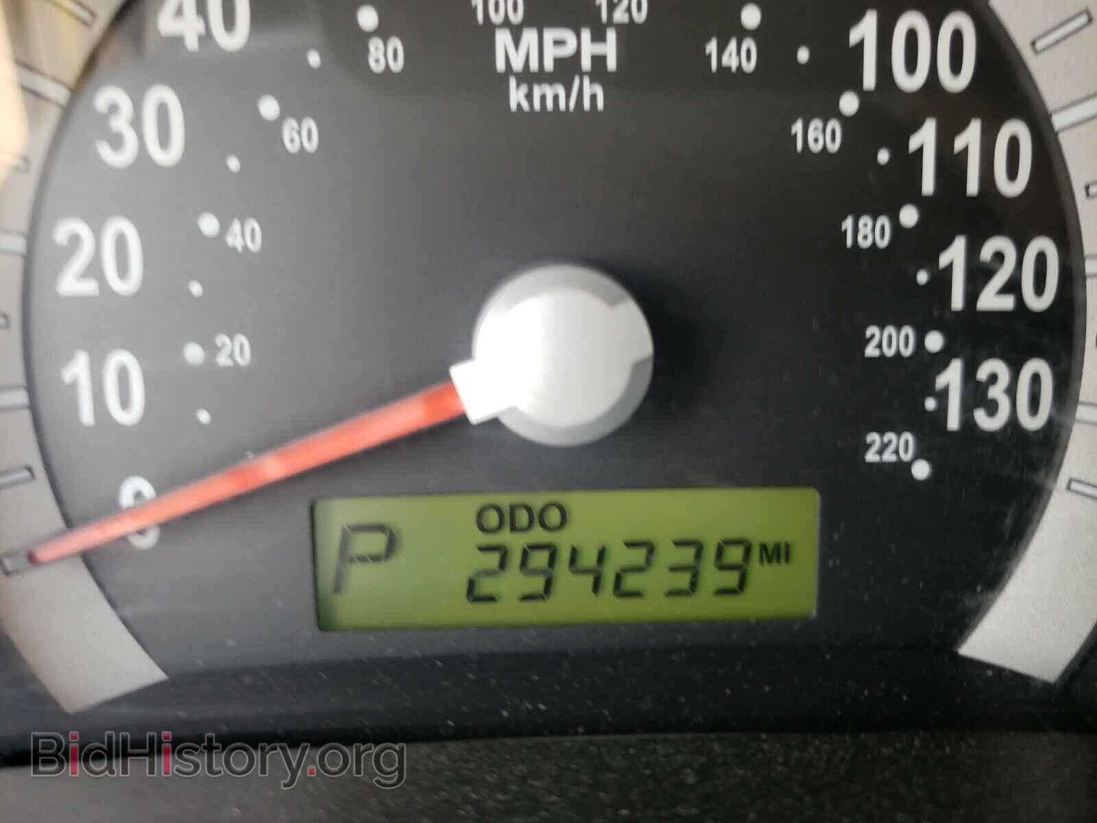 2007 HYUNDAI ENTOURAGE - VIN: KNDMC233476041684 - Photo 8