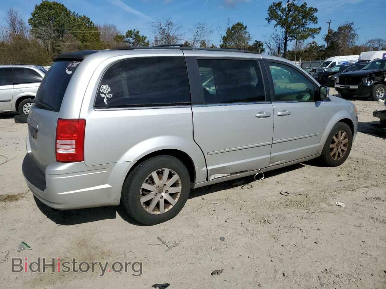 2008 CHRYSLER MINIVAN - VIN: 2A8HR54P08R718848 - Фото 3