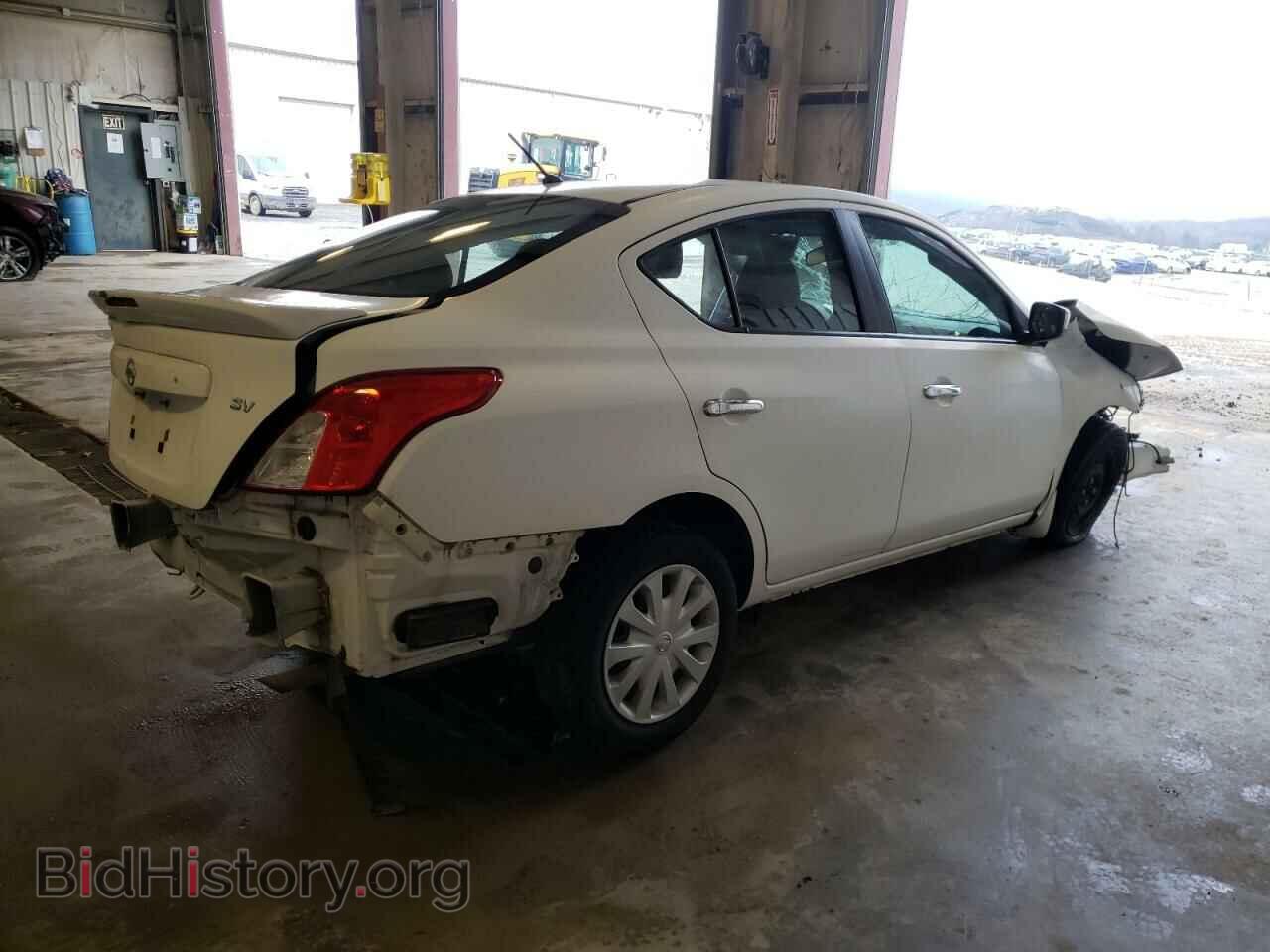 2017 NISSAN VERSA - VIN: 3N1CN7AP1HK417850 - Фото 3