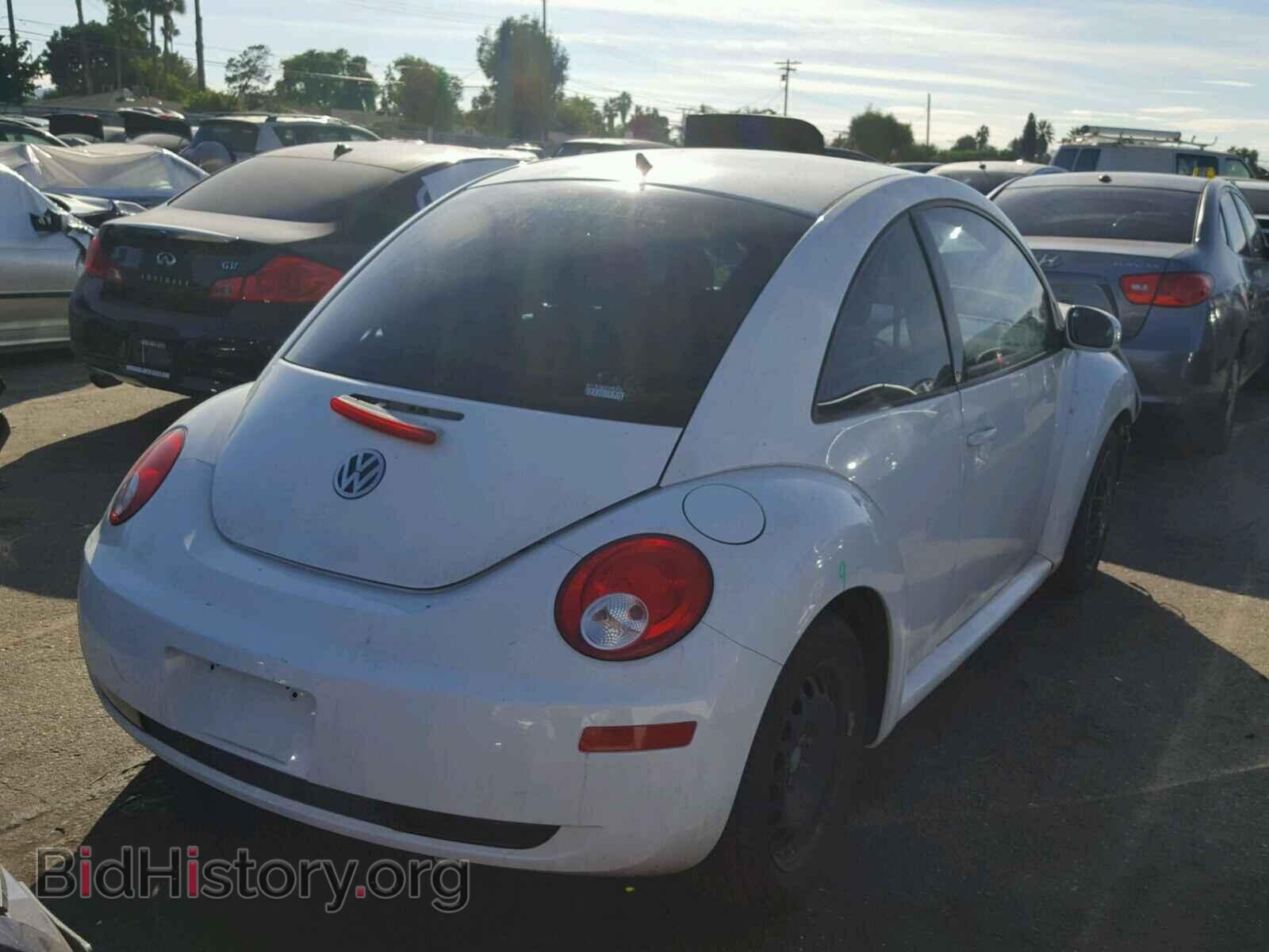 2010 VOLKSWAGEN BEETLE - VIN: 3VWPW3AG2AM007389 - Фото 4