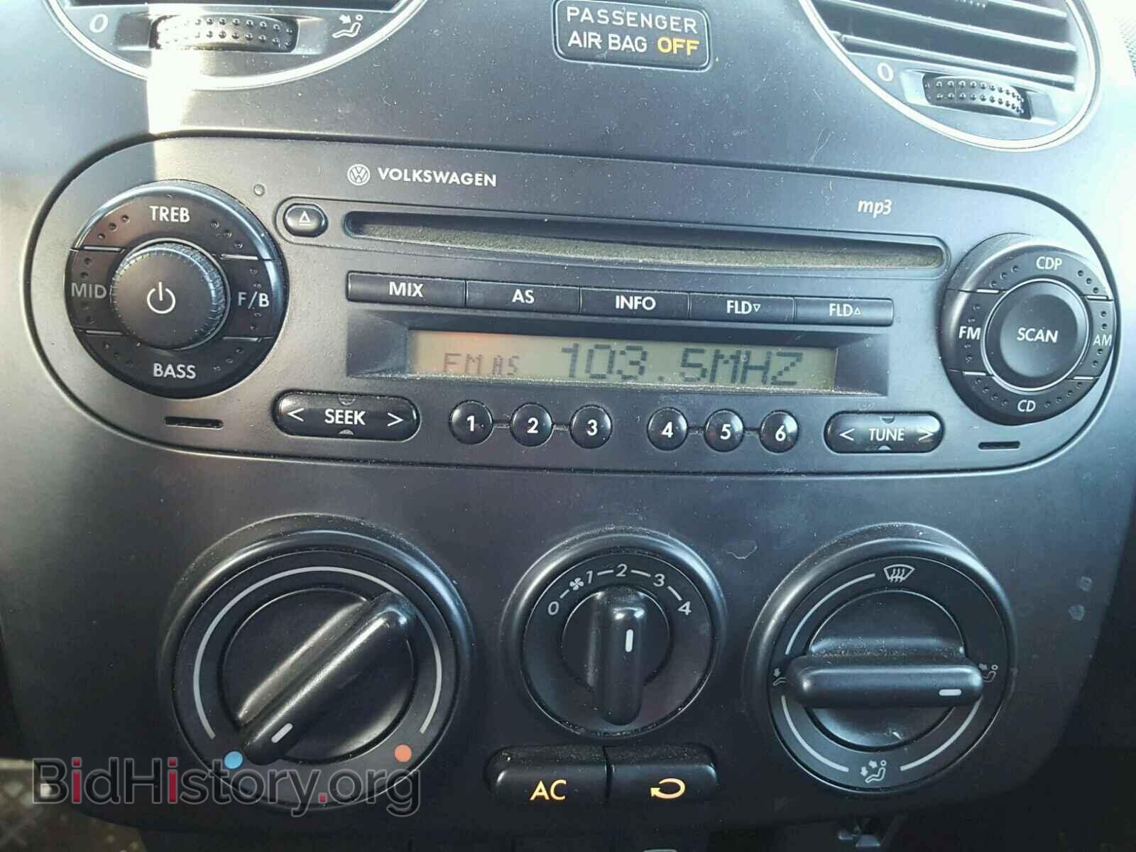 2010 VOLKSWAGEN BEETLE - VIN: 3VWPW3AG2AM007389 - Фото 9