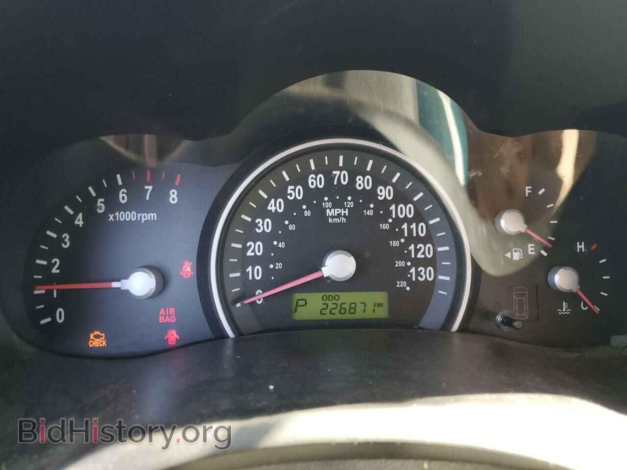 2007 KIA All Models - VIN: KNDMB133576126711 - Photo 9