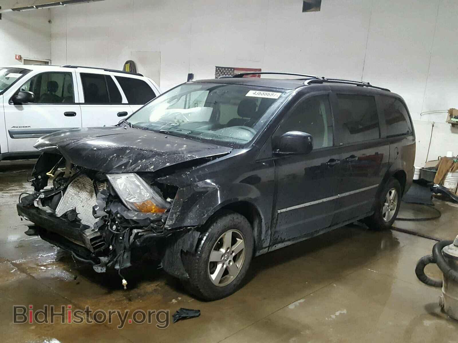 2010 DODGE CARAVAN - VIN: 2D4RN5D10AR318137 - Photo 2