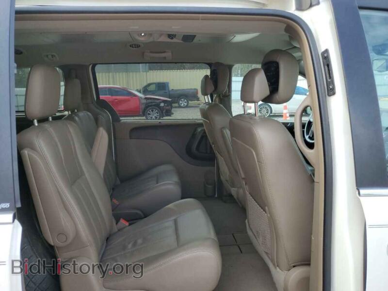 2011 Chrysler MINIVAN (VIN 2A4RR8DG3BR712217) — photo 10 of 12