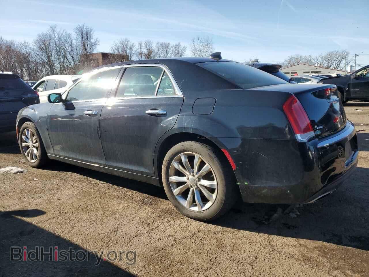 2016 CHRYSLER 300 - VIN: 2C3CCAKG0GH253043 - Фото 2