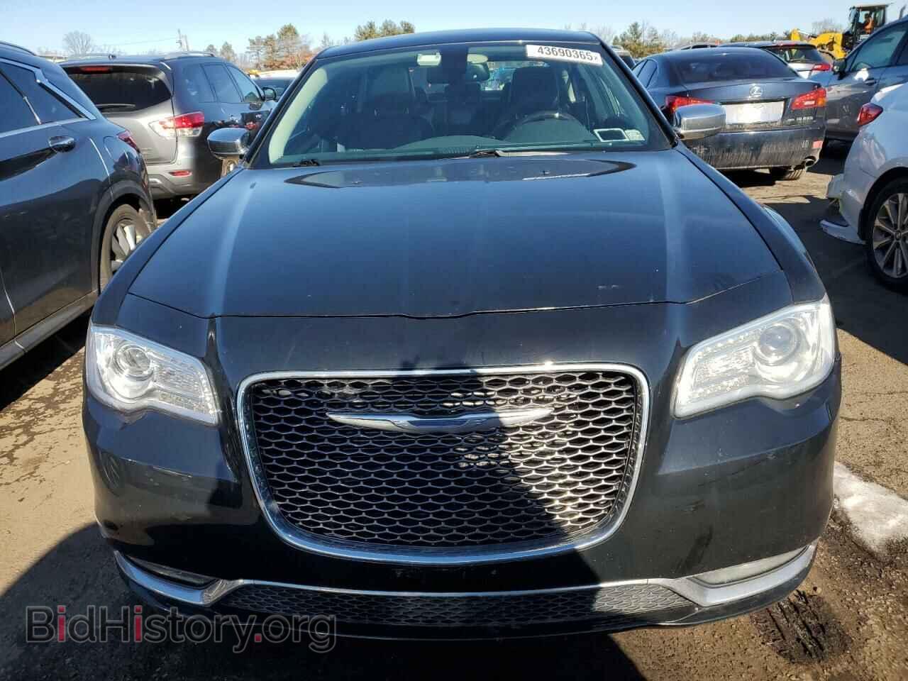 2016 CHRYSLER 300 - VIN: 2C3CCAKG0GH253043 - Фото 5
