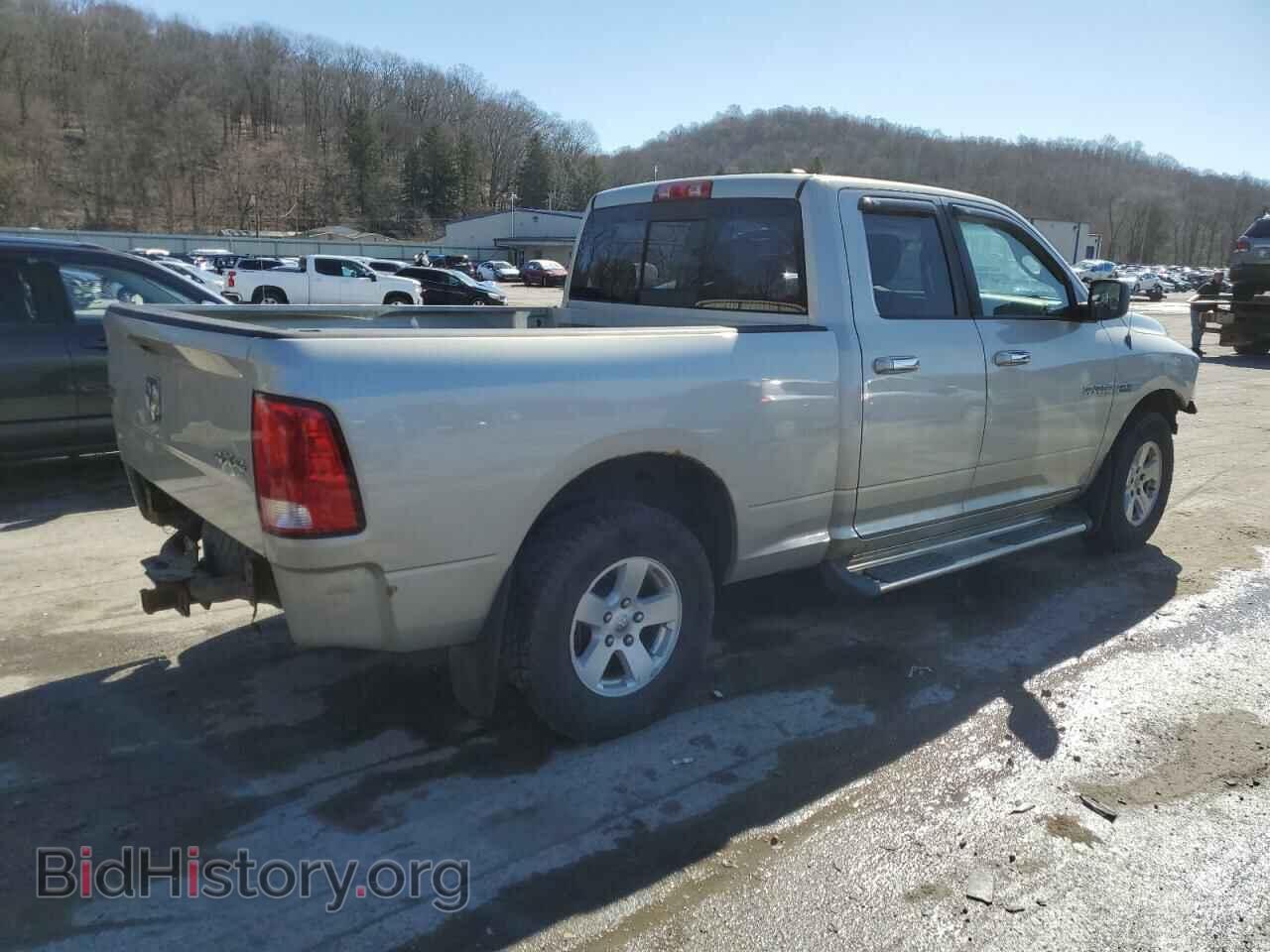 2010 DODGE RAM 1500 - VIN: 1D7RV1GT1AS224937 - Фото 3