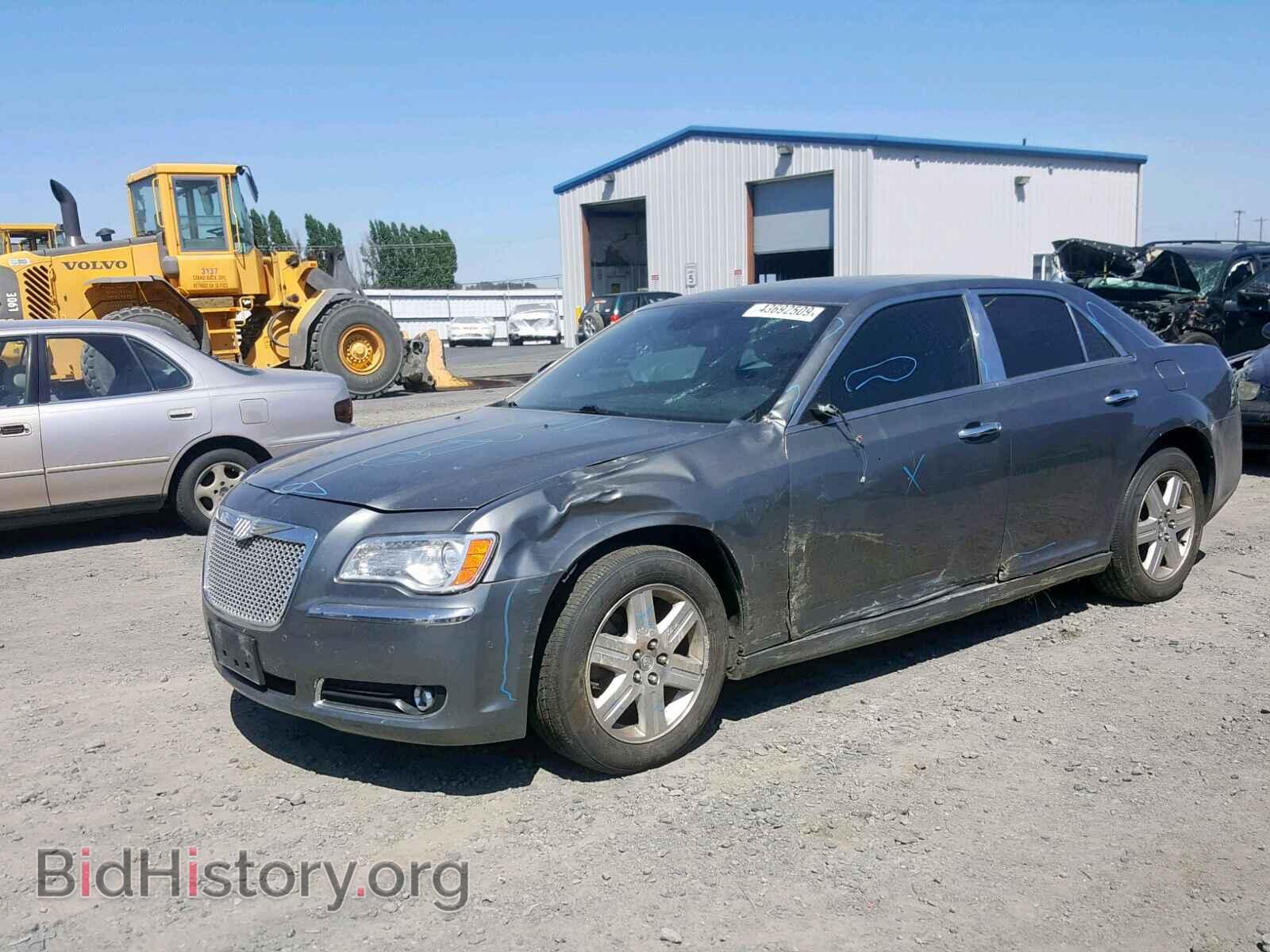 2012 CHRYSLER 300 - VIN: 2C3CCAHG3CH208289 - Фото 2
