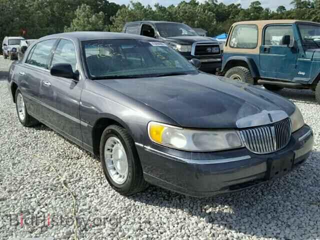 Photo 1LNHM81W4YY796074 - LINCOLN TOWNCAR 2000