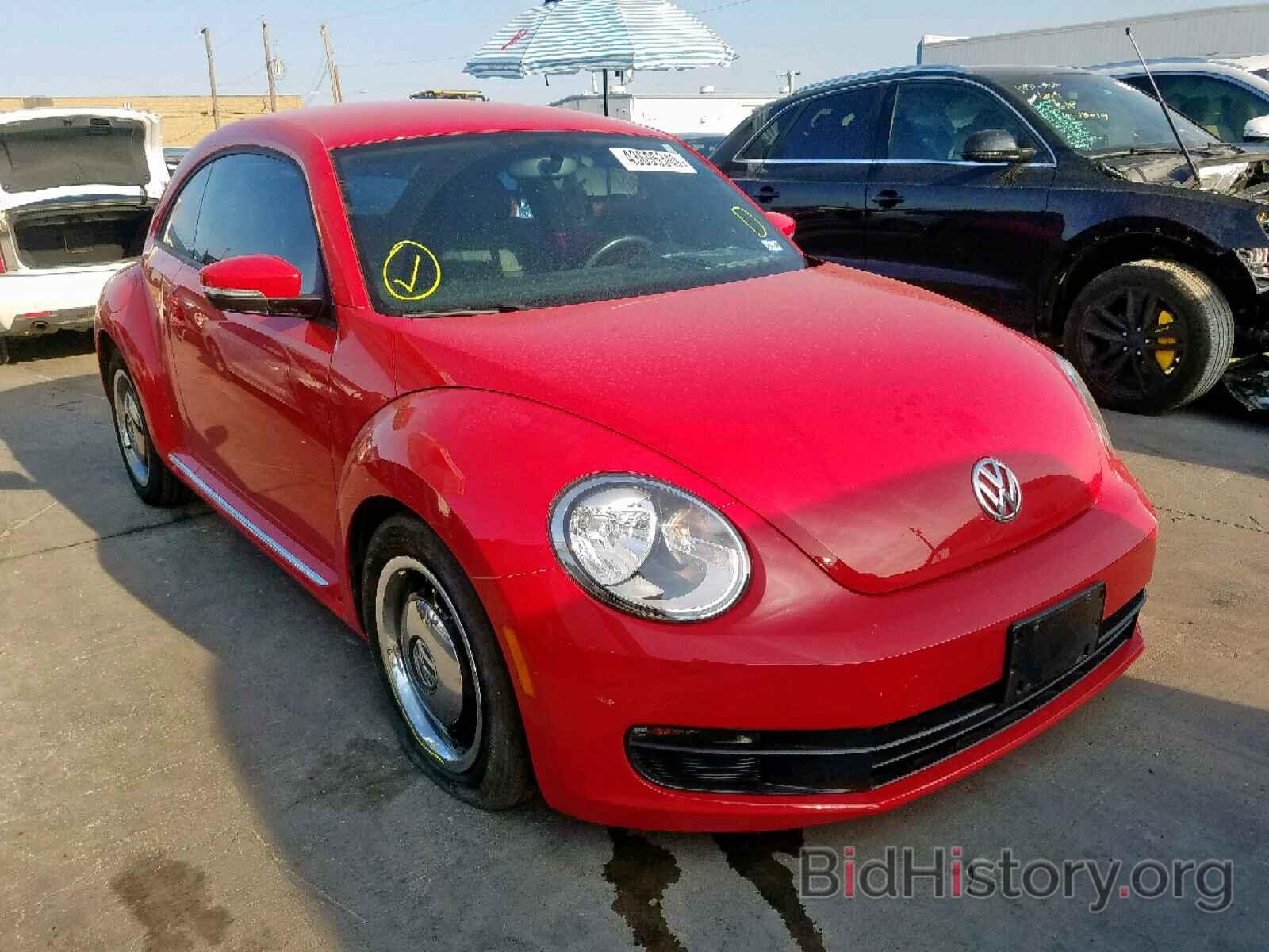 Photo 3VWJX7AT4DM607147 - VOLKSWAGEN BEETLE 2013