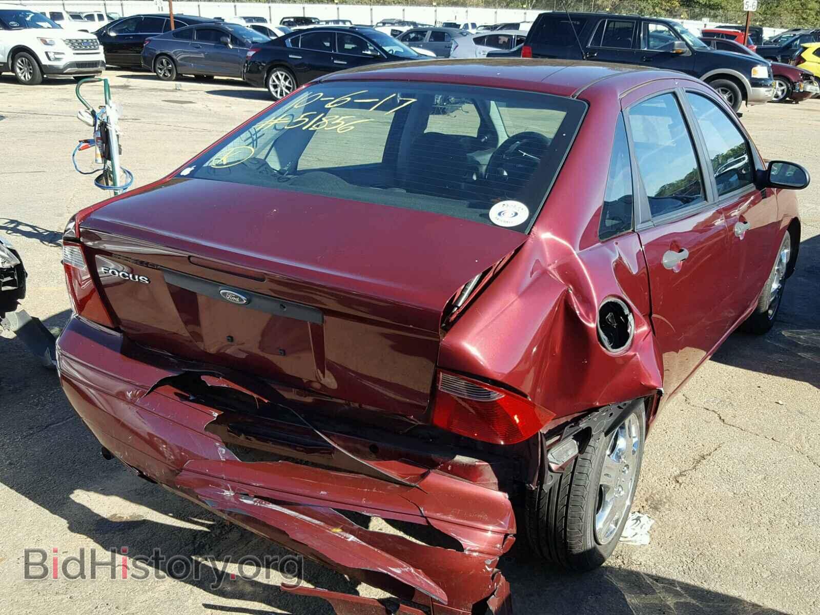 2007 FORD FOCUS - VIN: 1FAFP34N87W151856 - Photo 4