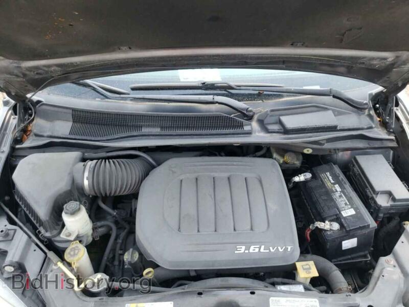 2016 Chrysler MINIVAN (VIN 2C4RC1BG4GR292542) — photo 7 of 10
