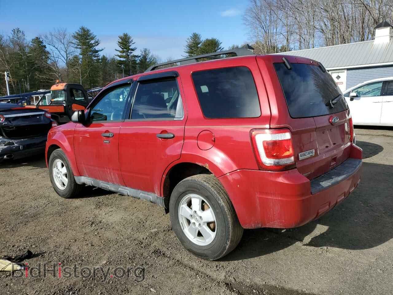 2011 FORD ESCAPE - VIN: 1FMCU9DG7BKA69820 - Фото 2