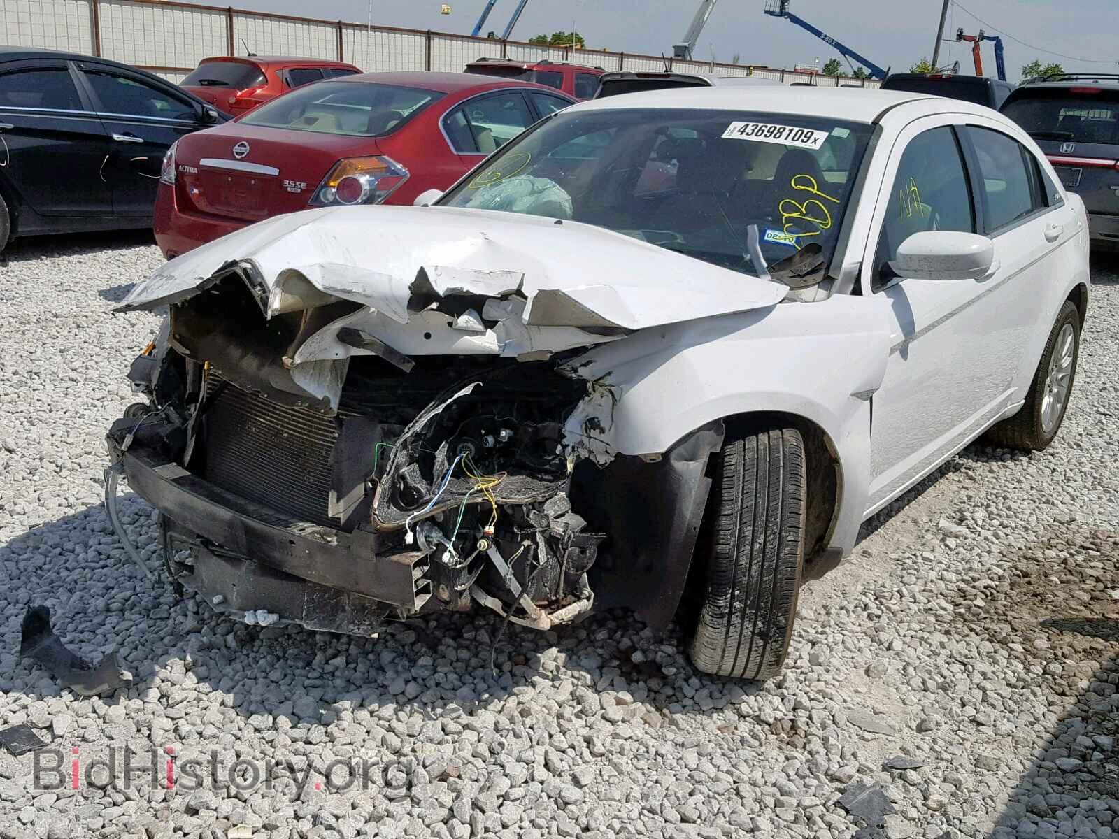 2014 CHRYSLER 200 - VIN: 1C3CCBABXEN122749 - Фото 2