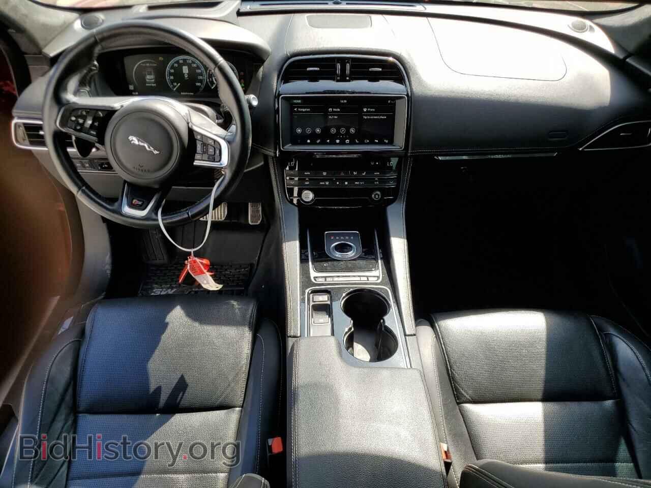 2017 JAGUAR F-PACE - VIN: SADCM2BV4HA060878 - Фото 8