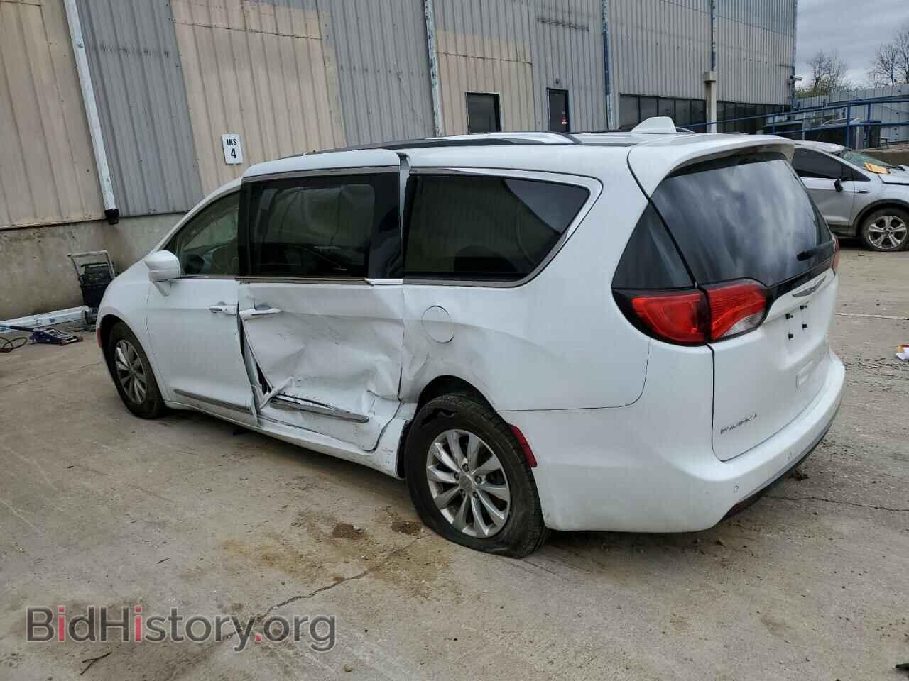 2018 CHRYSLER PACIFICA - VIN: 2C4RC1BG4JR126660 - Фото 2