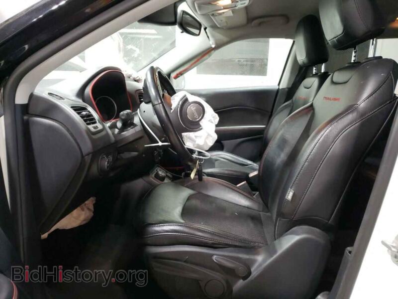 2020 Jeep COMPASS (VIN 3C4NJDDB8LT195309) — photo 7 of 12