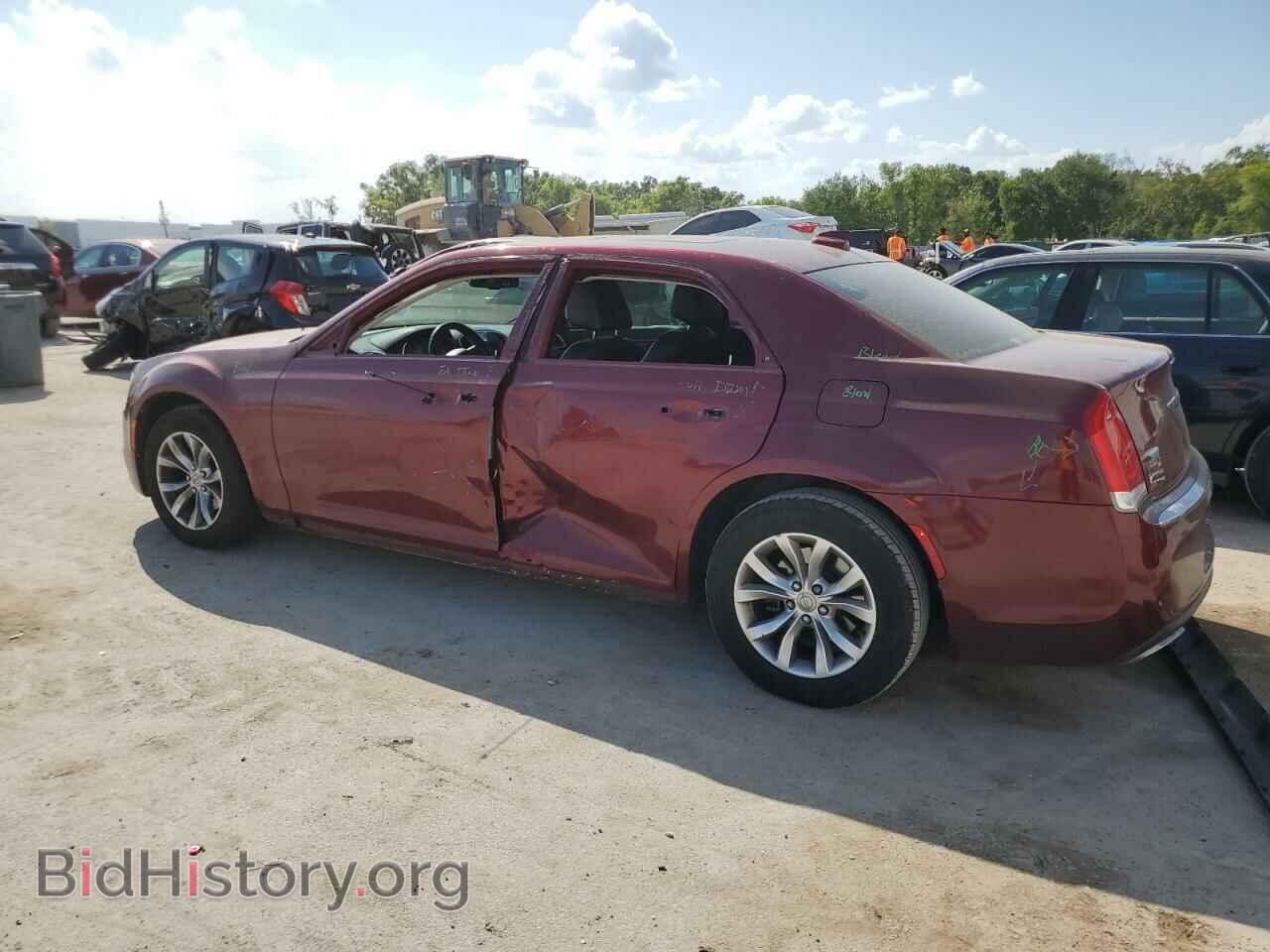 2016 CHRYSLER 300 - VIN: 2C3CCAAG3GH135361 - Фото 2