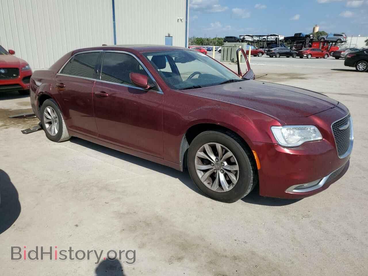 2016 CHRYSLER 300 - VIN: 2C3CCAAG3GH135361 - Фото 4