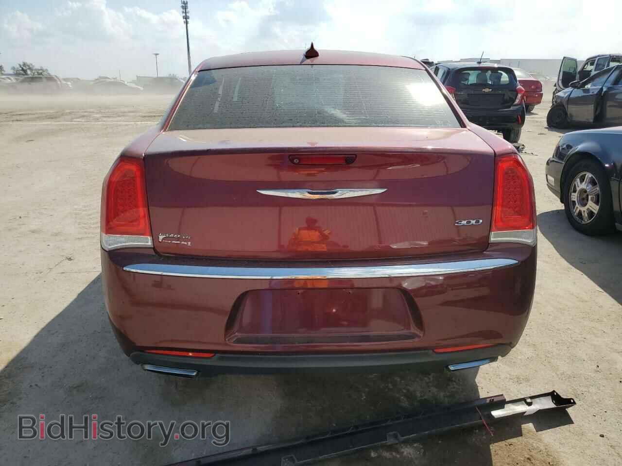 2016 CHRYSLER 300 - VIN: 2C3CCAAG3GH135361 - Фото 6