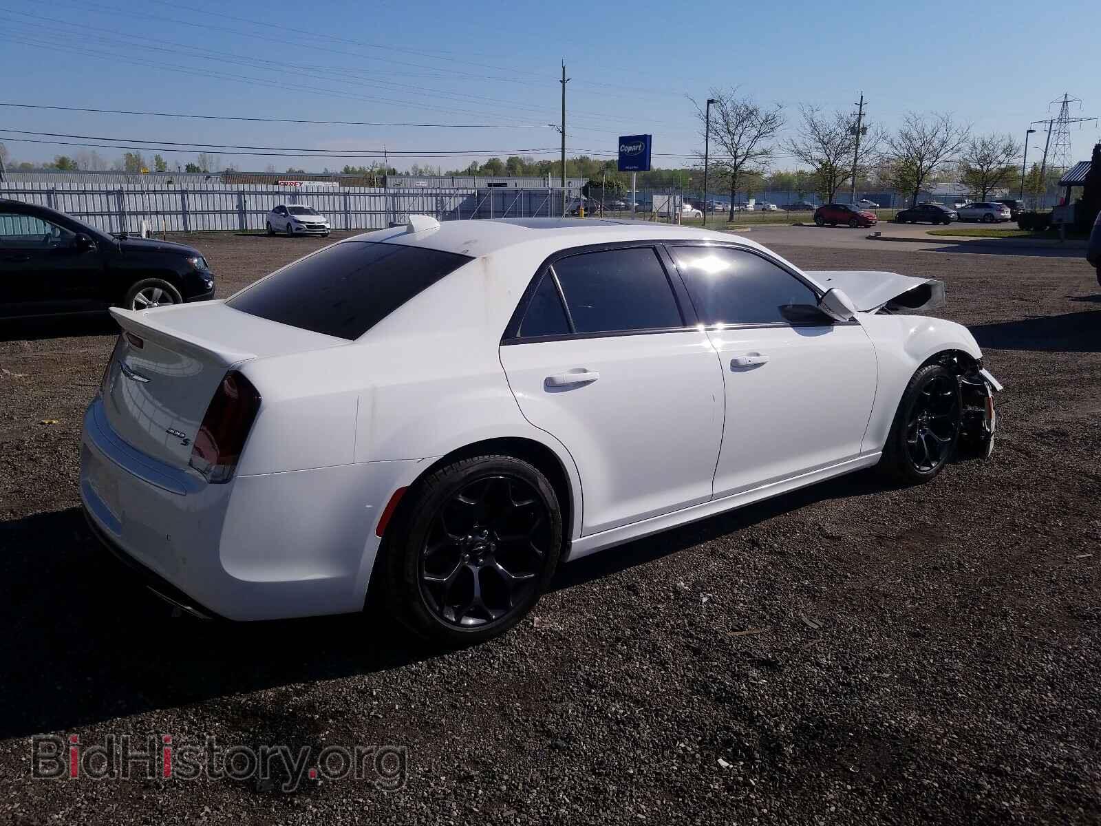 2019 CHRYSLER 300 - VIN: 2C3CCABG3KH731089 - Фото 4