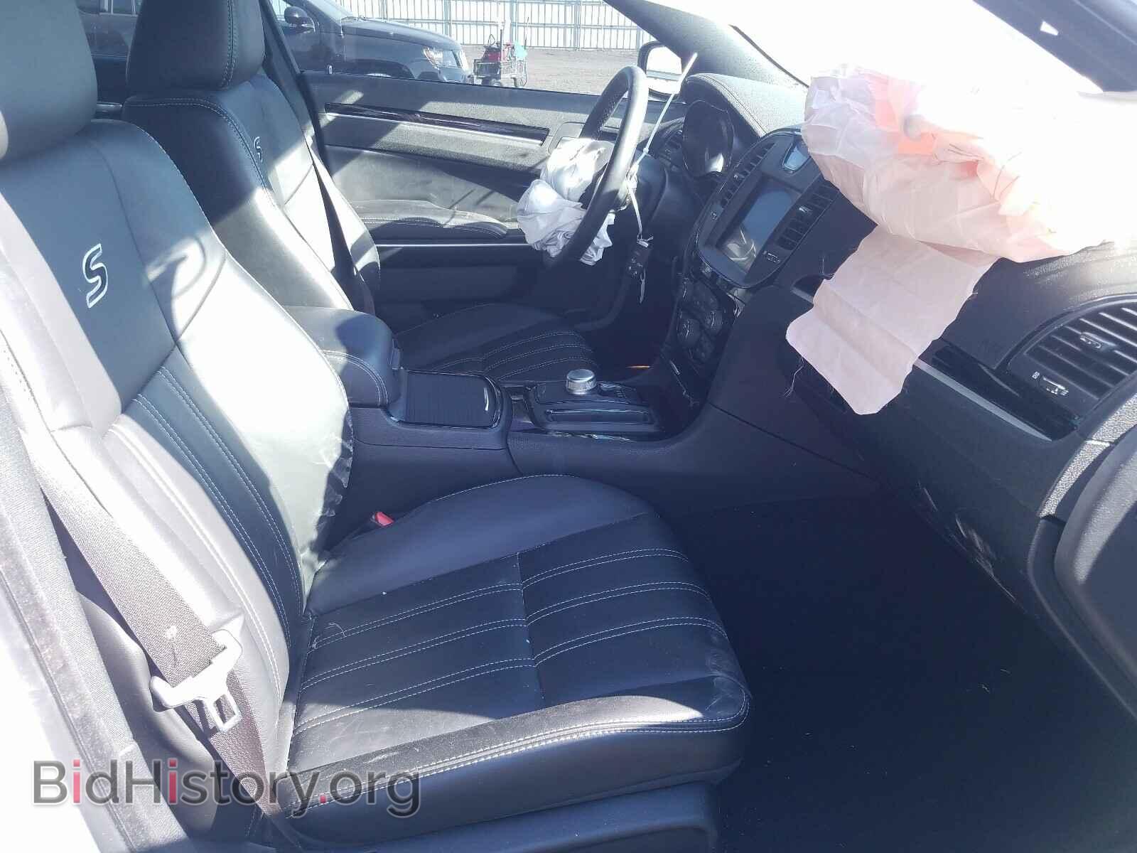 2019 CHRYSLER 300 - VIN: 2C3CCABG3KH731089 - Фото 5