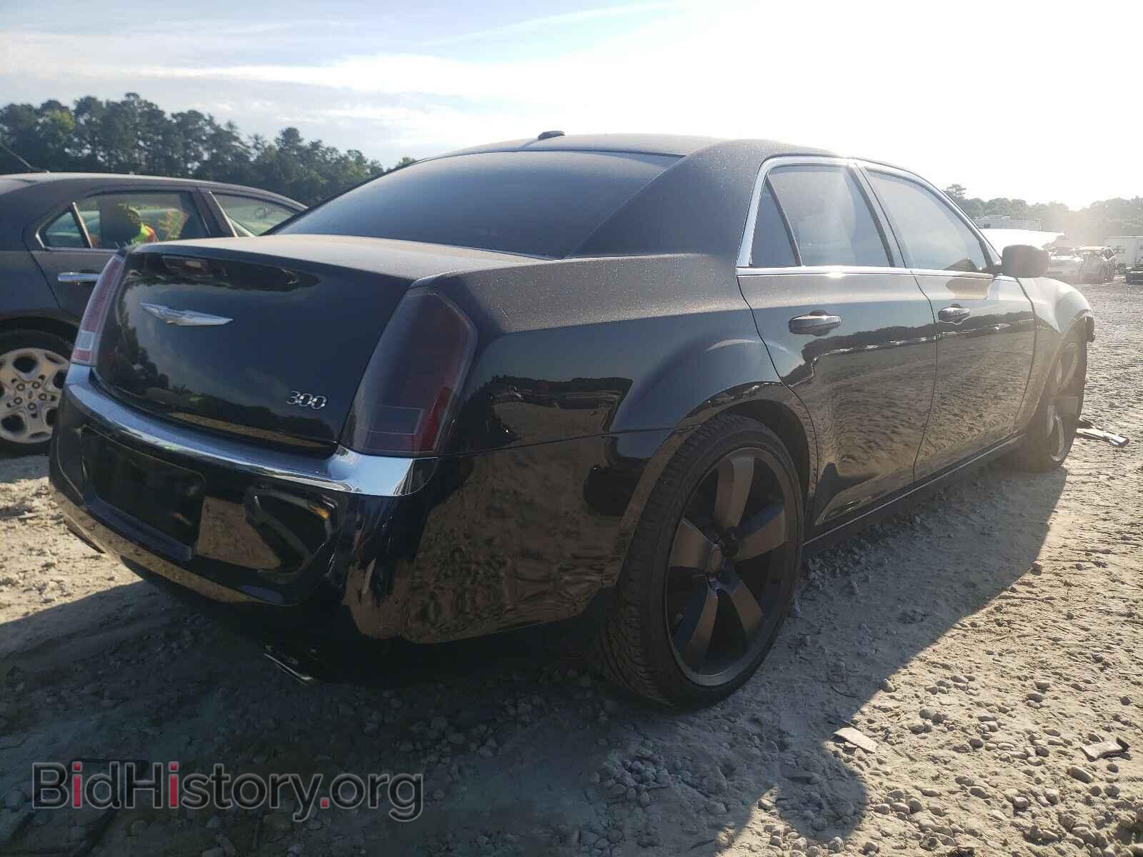 2014 CHRYSLER 300 - VIN: 2C3CCAAG9EH375897 - Фото 4