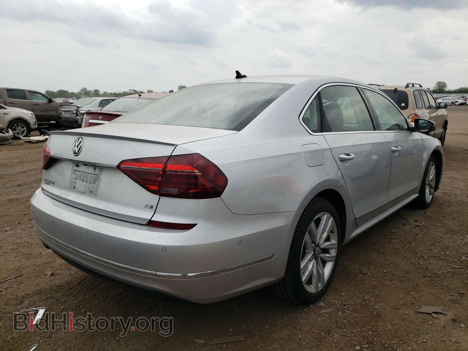 2017 VOLKSWAGEN PASSAT - VIN: 1VWCT7A30HC072684 - Фото 4