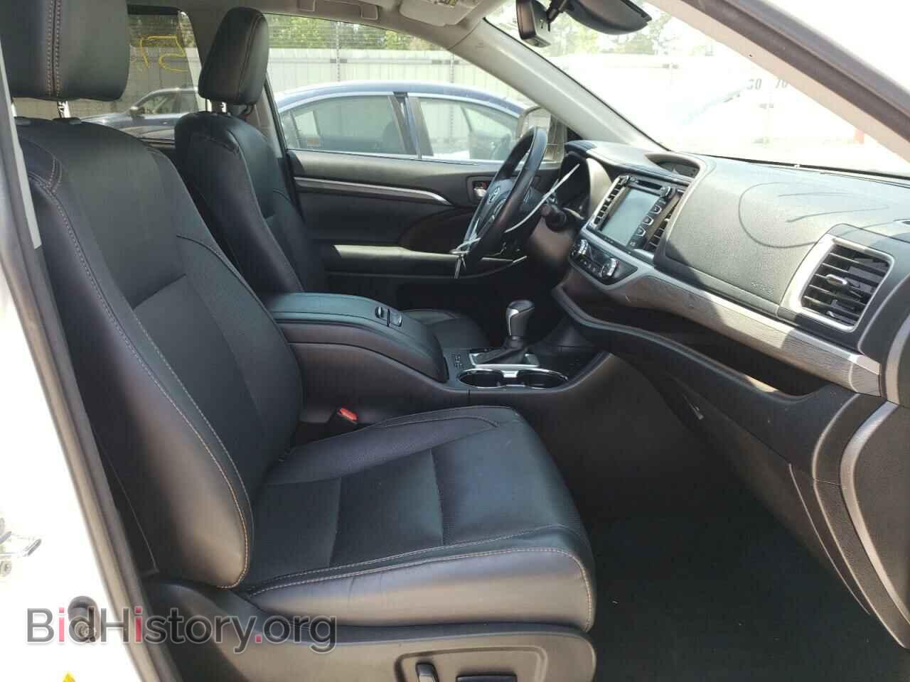 2017 TOYOTA HIGHLANDER - VIN: 5TDDGRFH7HS036002 - Фото 5