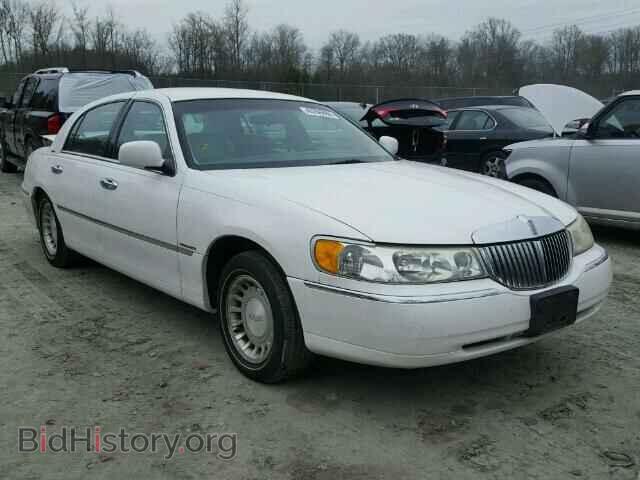Photo 1LNHM81W2YY811378 - LINCOLN TOWNCAR 2000