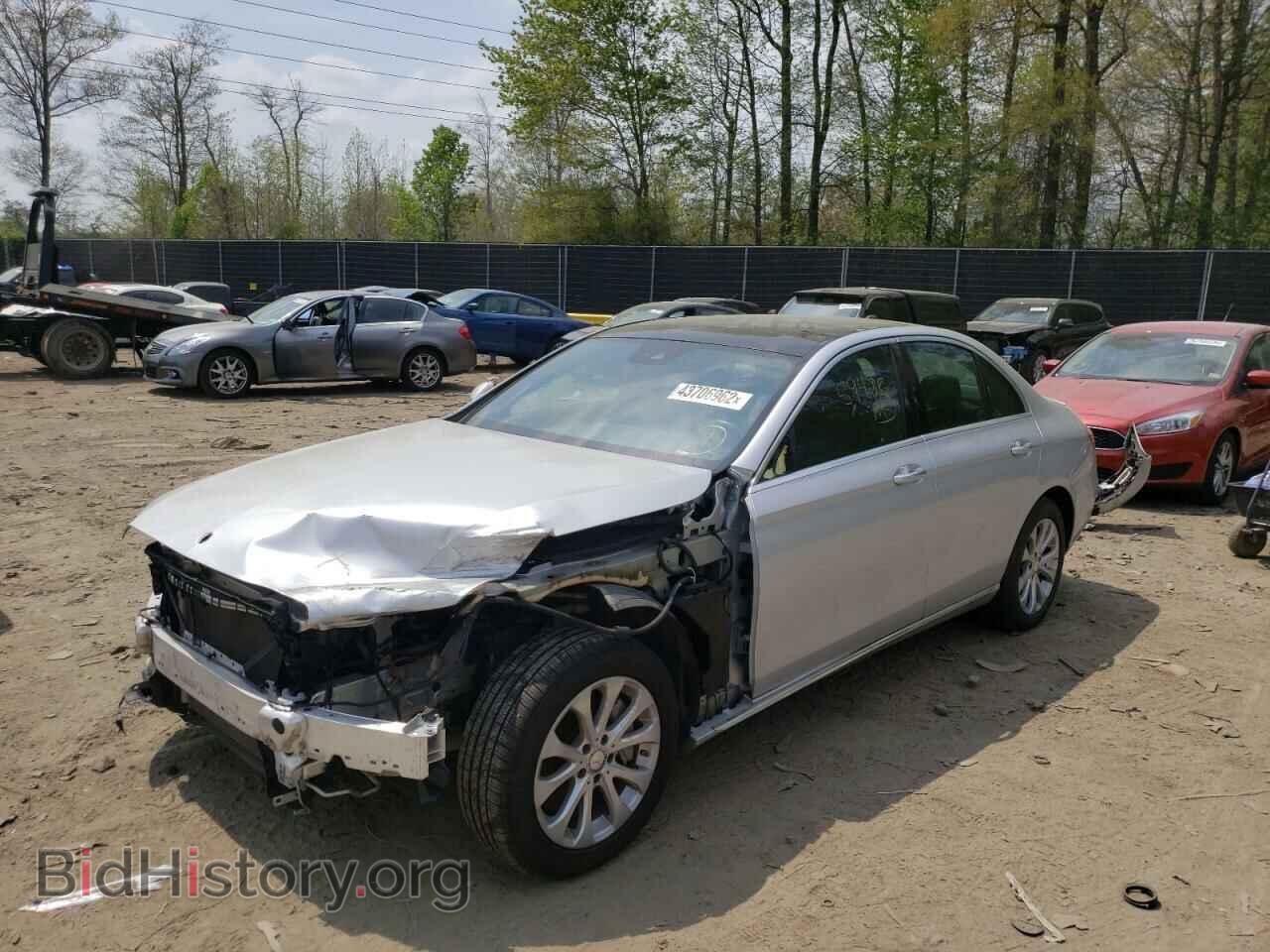 2017 MERCEDES-BENZ E-CLASS - VIN: WDDZF4KB1HA135575 - Фото 2