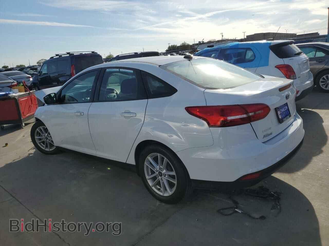 2018 FORD FOCUS - VIN: 1FADP3F25JL280169 - Фото 2