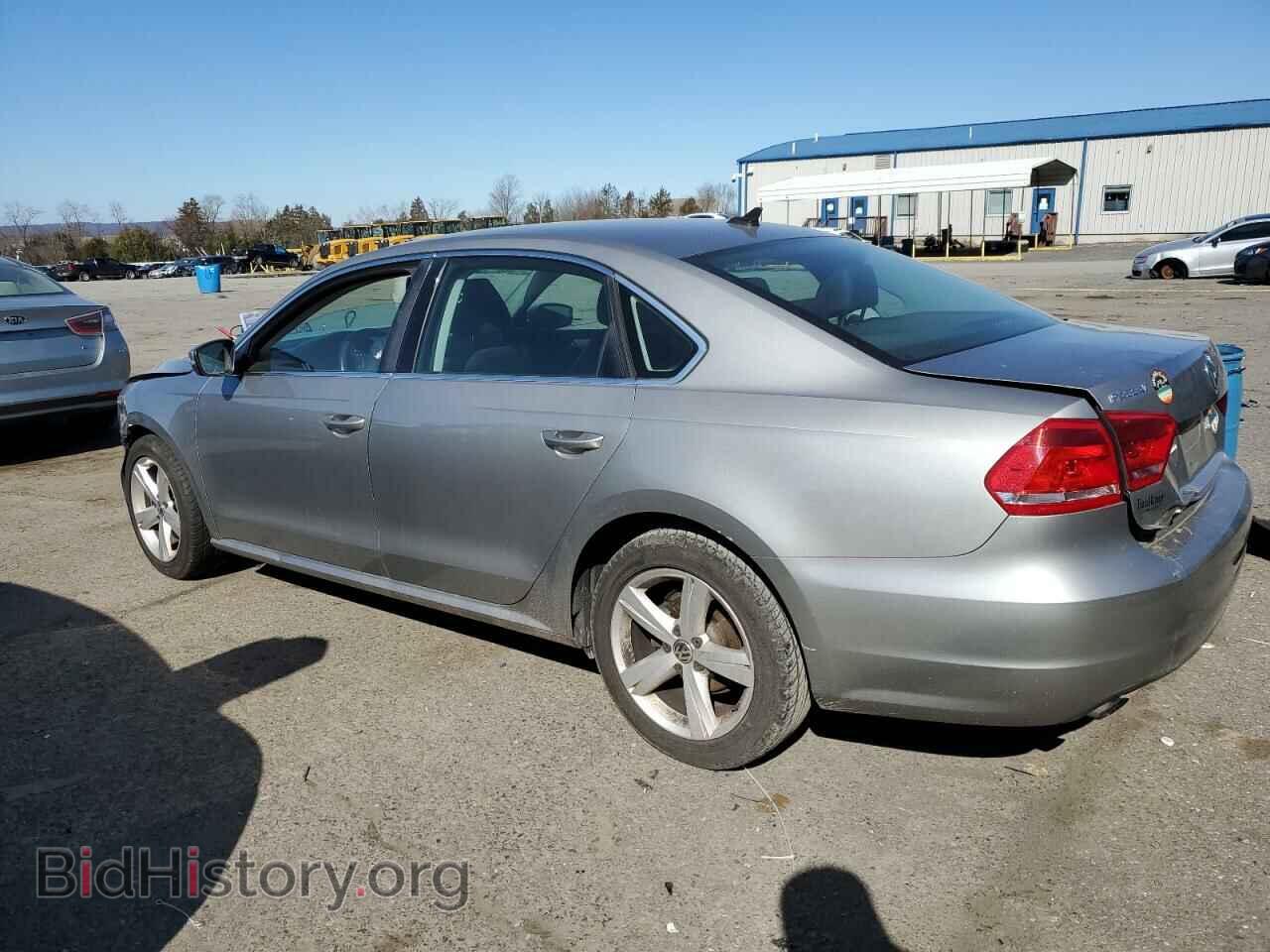 2012 VOLKSWAGEN PASSAT - VIN: 1VWBP7A32CC104656 - Фото 2
