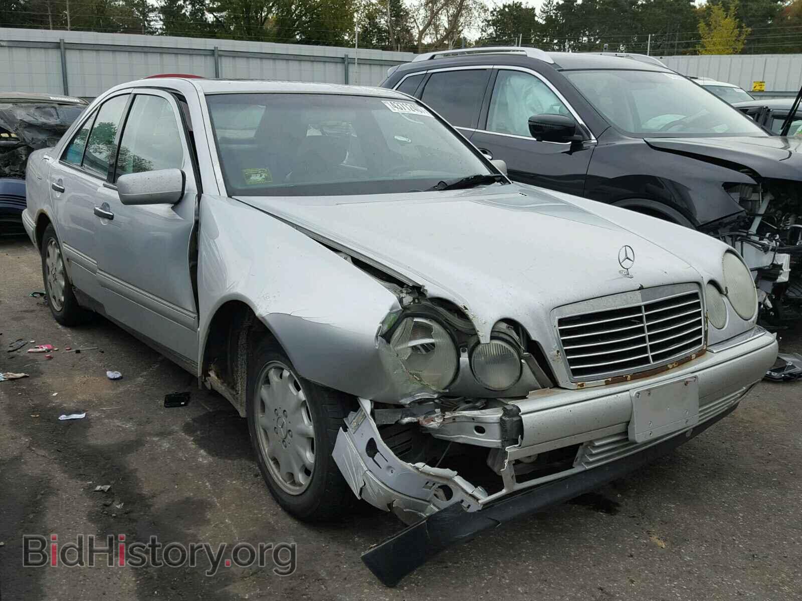 Photo WDBJF55F9VA416965 - MERCEDES-BENZ E 320 1997