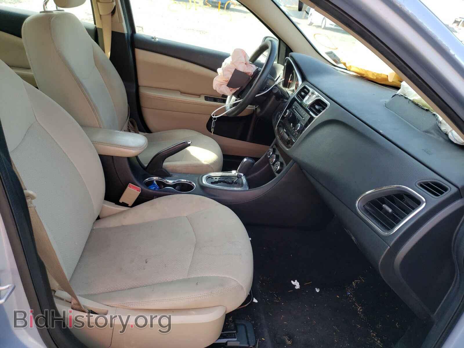2013 CHRYSLER 200 - VIN: 1C3CCBAB8DN568607 - Photo 5