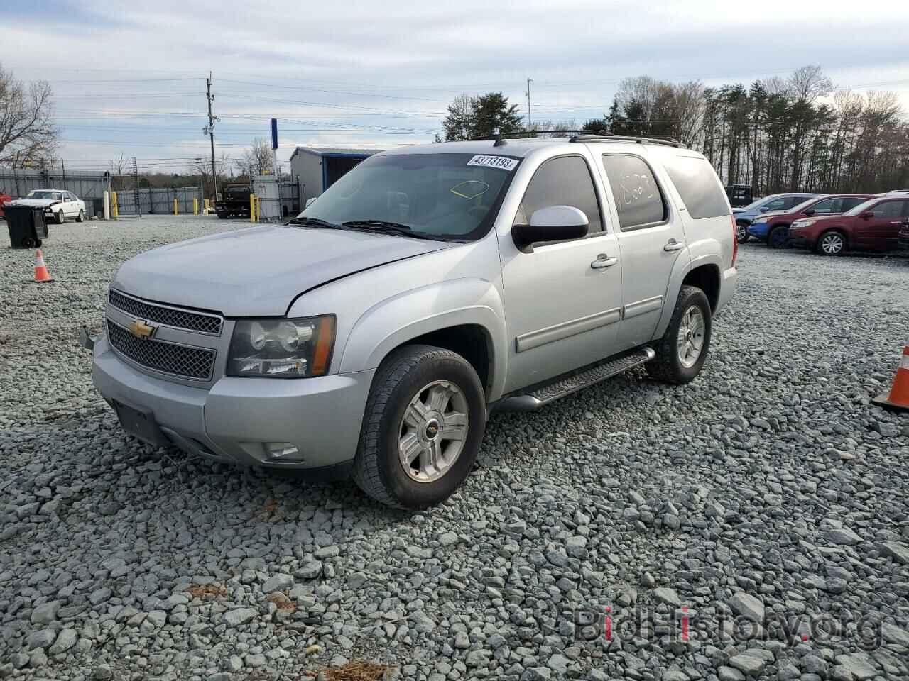 Photo 1GNSCBE02BR219326 - CHEVROLET TAHOE 2011