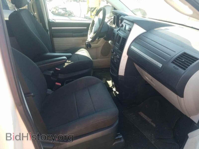 2010 Dodge CARAVAN (VIN 2D4RN4DE0AR403170) — photo 5 of 10