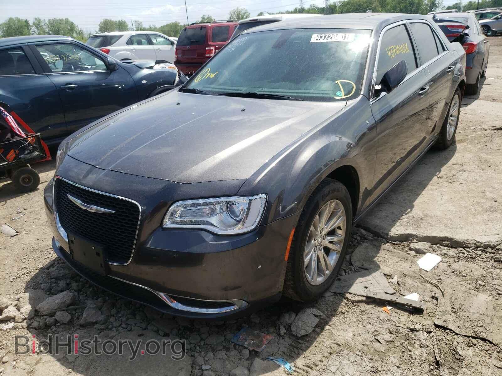 2017 CHRYSLER 300 - VIN: 2C3CCAAG1HH609891 - Фото 2