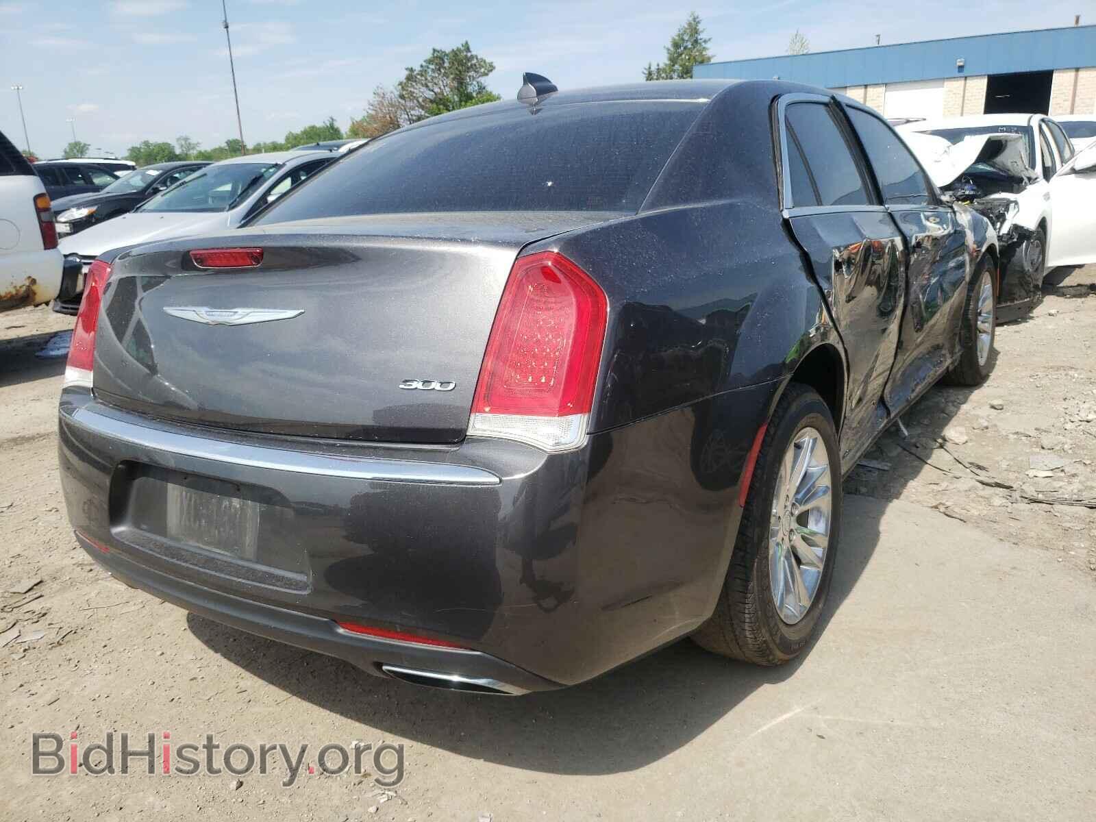 2017 CHRYSLER 300 - VIN: 2C3CCAAG1HH609891 - Фото 4