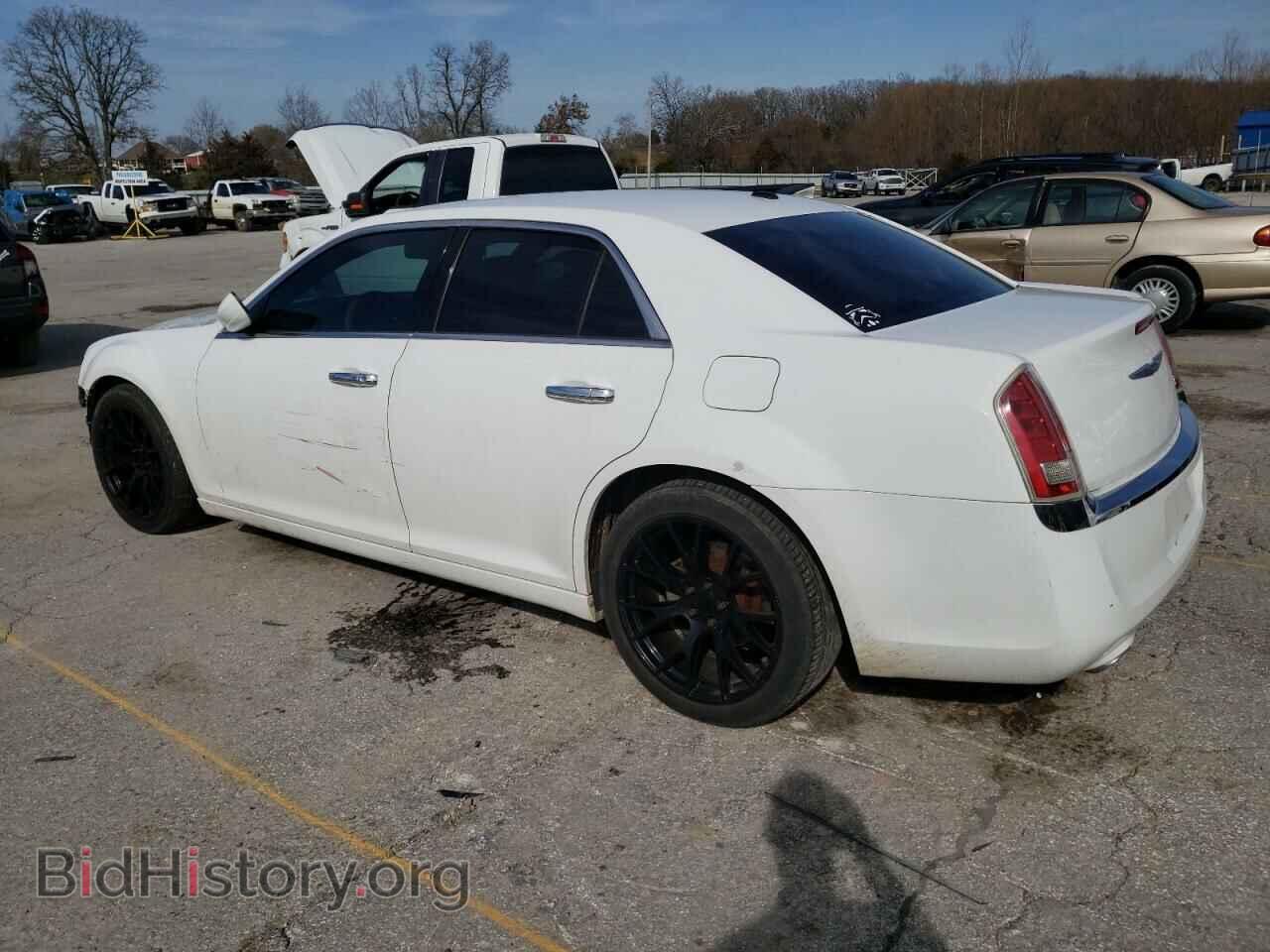 2013 CHRYSLER 300 - VIN: 2C3CCAAG2DH540011 - Фото 2