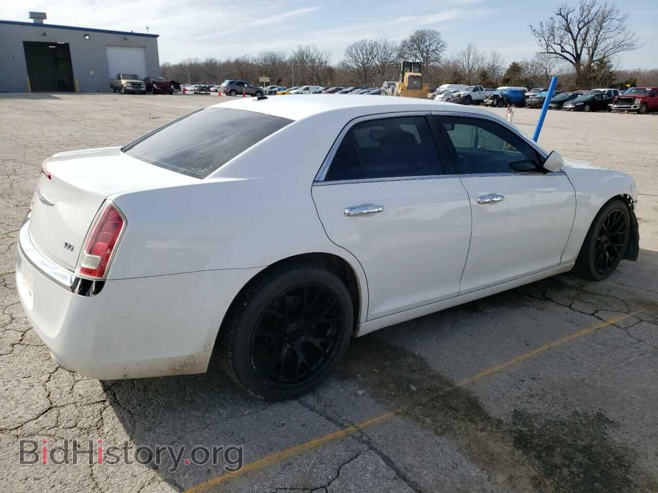 2013 CHRYSLER 300 - VIN: 2C3CCAAG2DH540011 - Фото 3