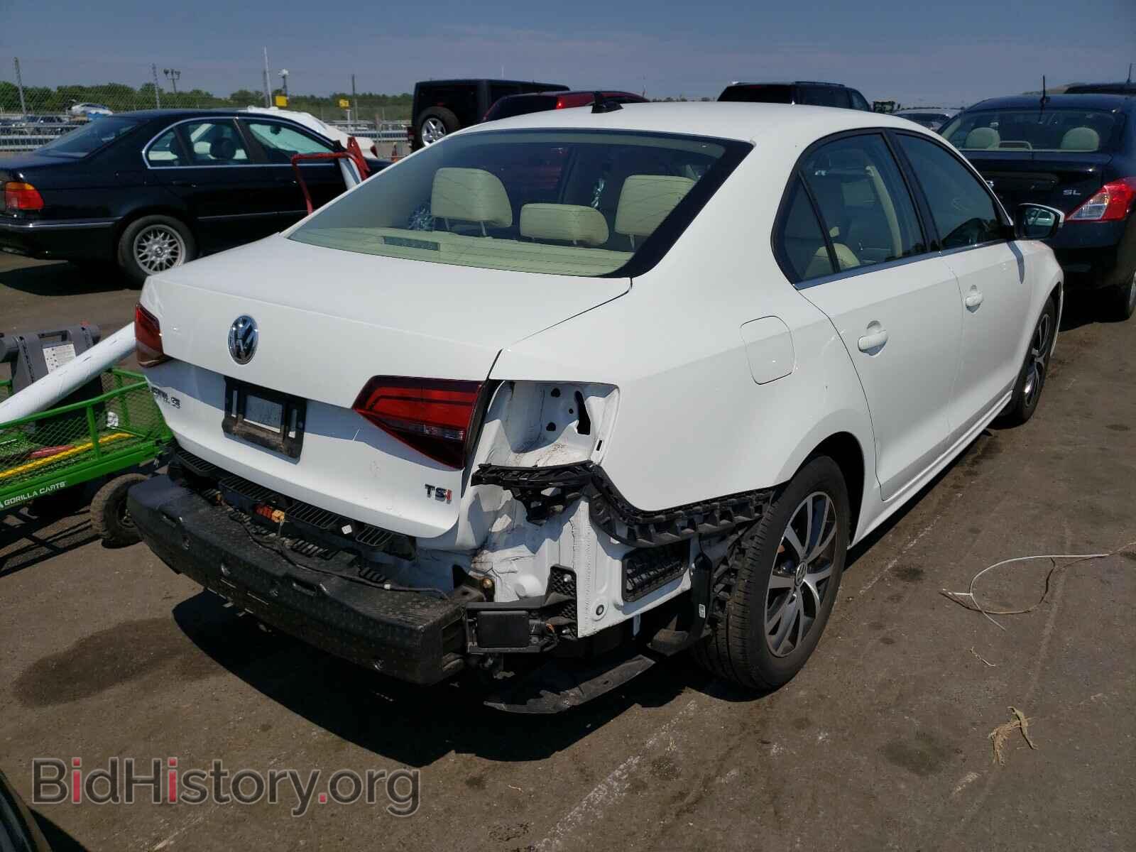 2017 VOLKSWAGEN JETTA - VIN: 3VWDB7AJ5HM209946 - Фото 4