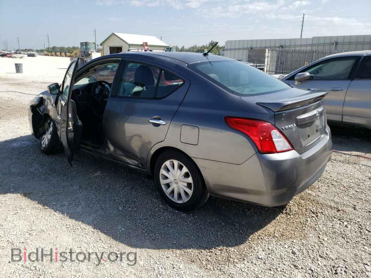 2017 NISSAN VERSA - VIN: 3N1CN7AP2HL850300 - Фото 2
