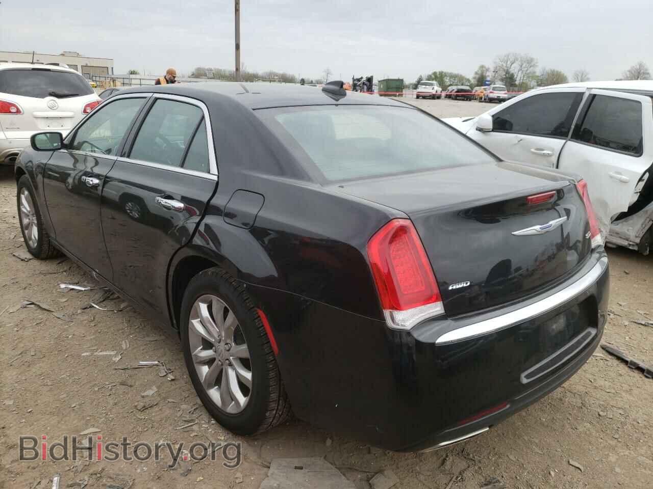2019 CHRYSLER 300 - VIN: 2C3CCAKG9KH538297 - Фото 3