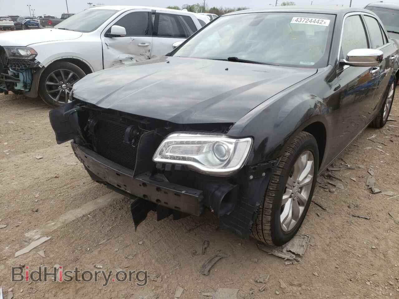 2019 CHRYSLER 300 - VIN: 2C3CCAKG9KH538297 - Фото 9